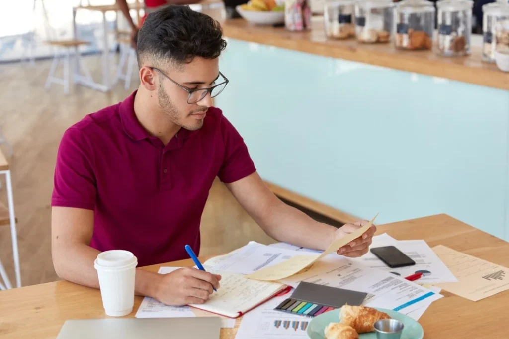 How to Use the 50/30/20 Rule to Create a Budget That Actually Works